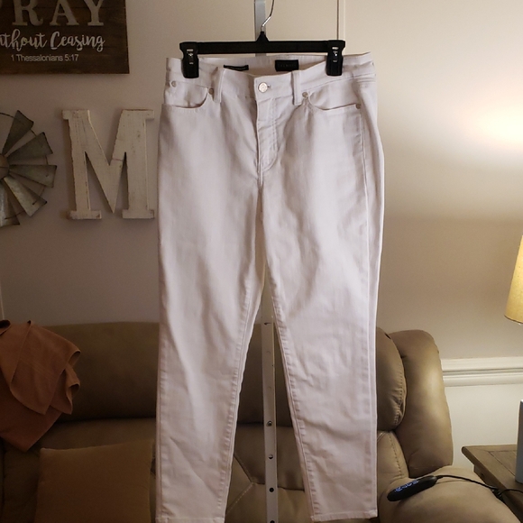 Talbots Women's Crisp White Slim Ankle Jeans 6P - Picture 1 of 7
